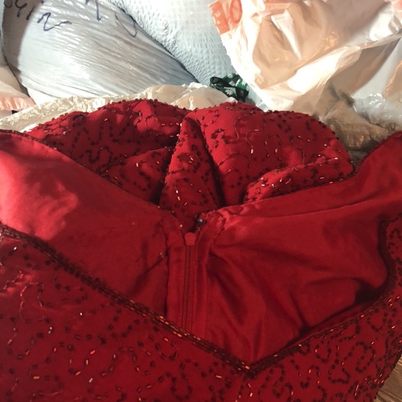 Beautiful Red Beaded Dress - Picture 11 of 12